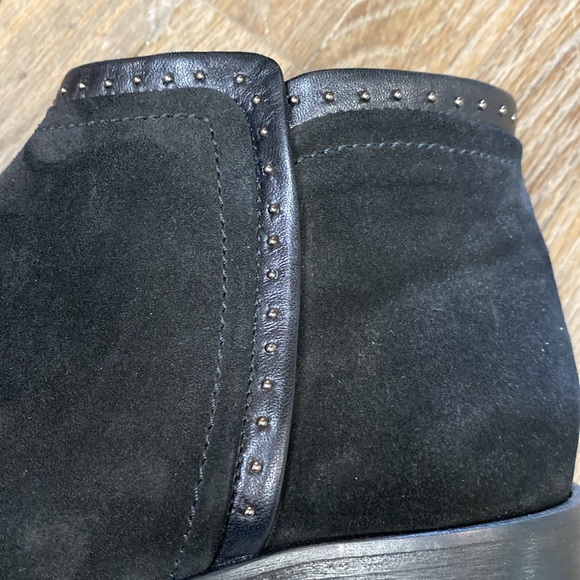 Italeau Suede Booties size 39.5 - Picture 3 of 8
